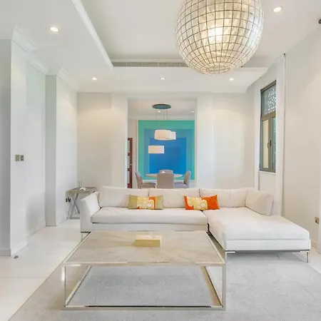 Frond F, Beachfront Villa, Palm Jumeirah - Mint Stay Дубай Экстерьер фото