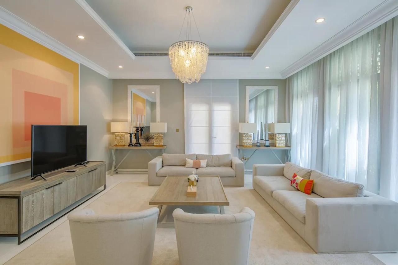 Frond F, Beachfront Villa, Palm Jumeirah - Mint Дубай