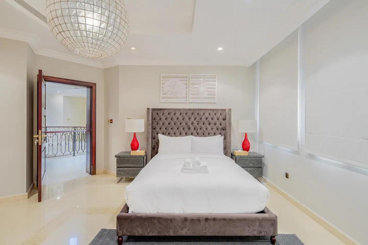 Frond F, Beachfront Villa, Palm Jumeirah - Mint Вилла Дубай