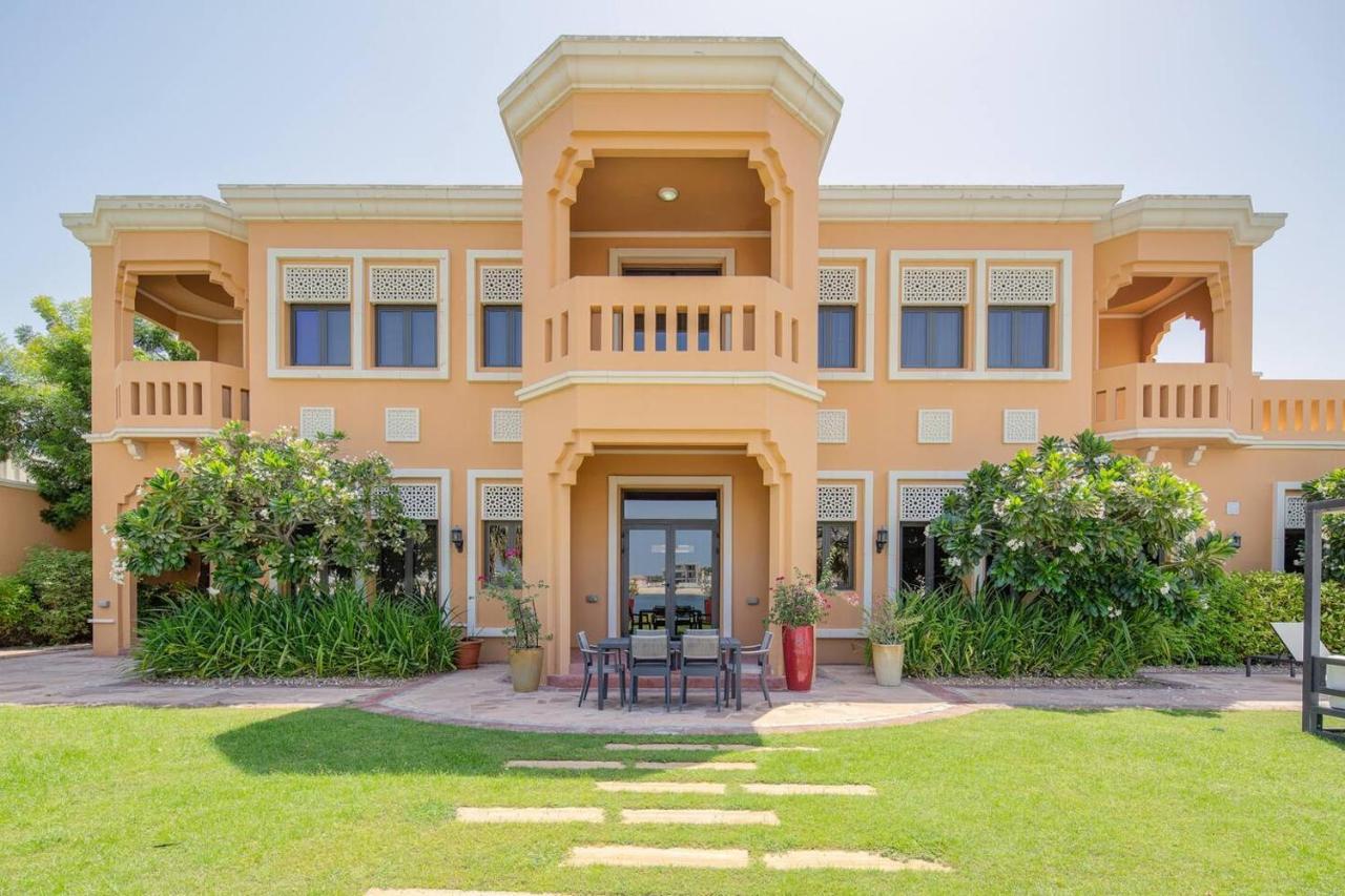 Вилла Frond F, Beachfront Villa, Palm Jumeirah - Mint Дубай