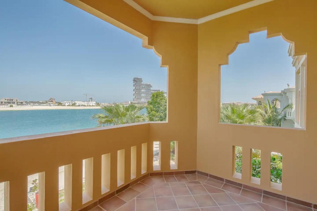 Frond F, Beachfront Villa, Palm Jumeirah - Mint * Дубай