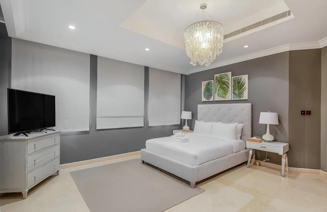 Вилла Frond F, Beachfront Villa, Palm Jumeirah - Mint