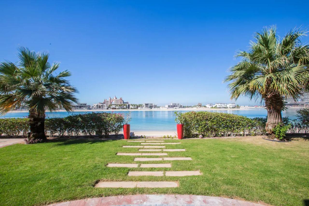 Frond F, Beachfront Villa, Palm Jumeirah - Mint * Дубай